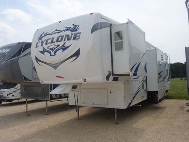 2010 Heartland Cyclone Photo