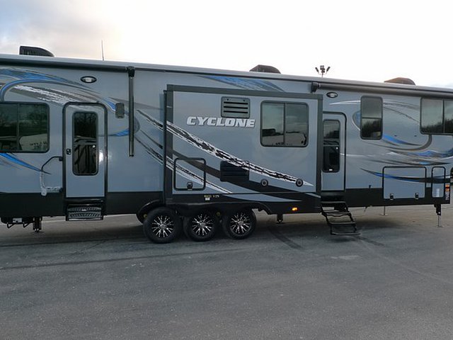 15 Heartland Cyclone
