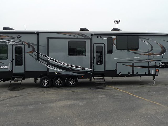 2015 Heartland Cyclone Photo