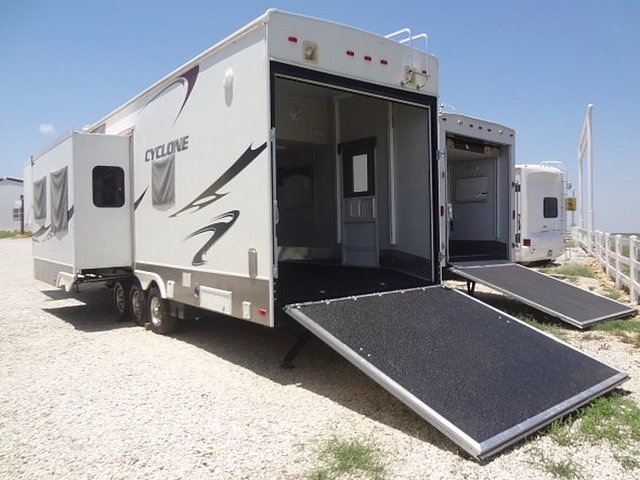 2007 Heartland Cyclone Photo