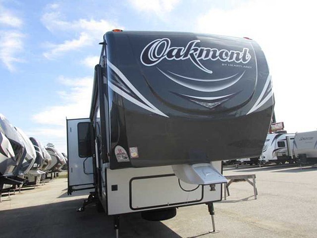 2015 Heartland Oakmont Photo