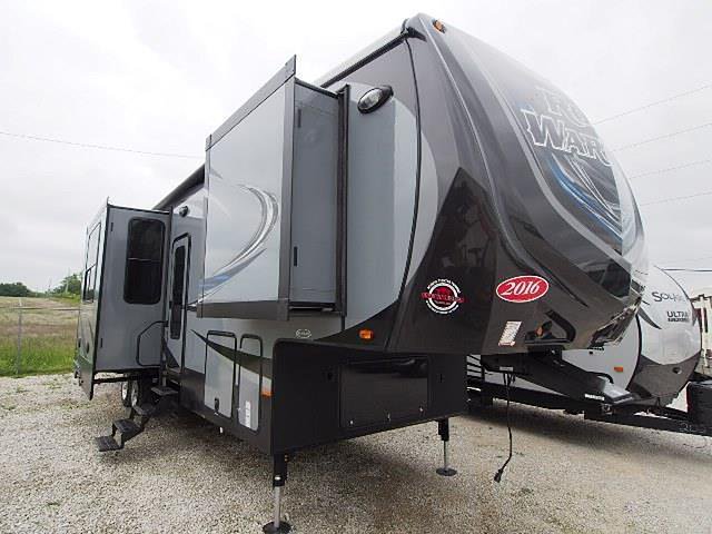 2016 Heartland Road Warrior Photo