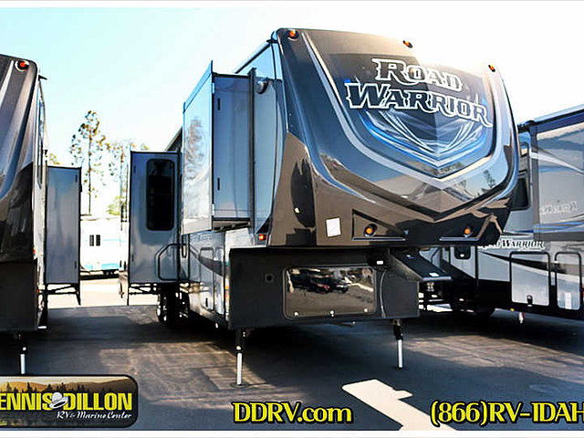 2015 Heartland Road Warrior Photo