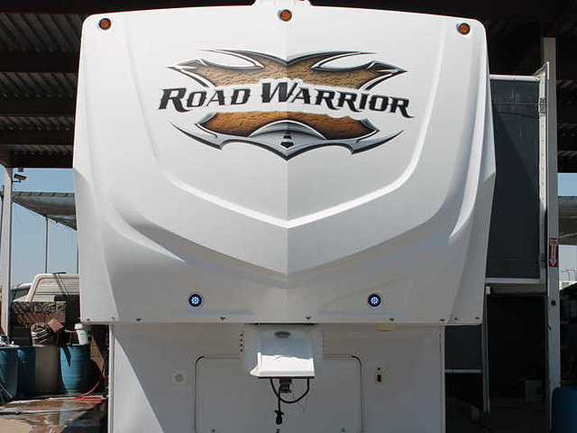 2011 Heartland Road Warrior Photo