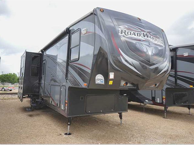 2015 Heartland Road Warrior Photo