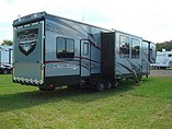 2014 Heartland Road Warrior Photo #2