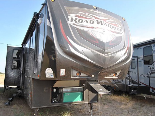 2015 Heartland Road Warrior Photo