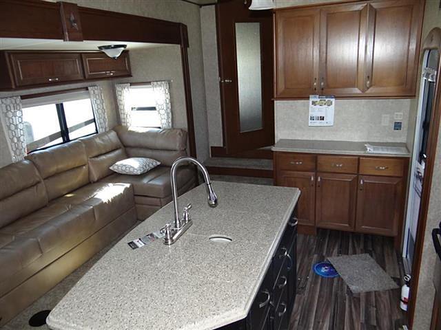 2015 Highland Ridge Highland Ridge Photo