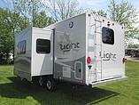 2016 Highland Ridge RV Light Photo #3