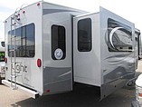 2015 Highland Ridge RV Light Photo #6