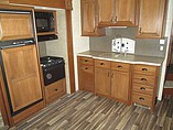 2016 Highland Ridge RV Light Photo #8