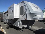 2015 Highland Ridge RV Light Photo #3