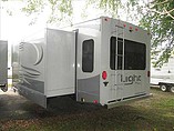 2016 Highland Ridge RV Light Photo #3