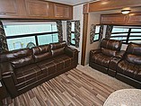 2016 Highland Ridge RV Roamer Photo #17