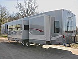 2016 Highland Ridge RV Roamer Photo #4