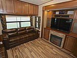 2016 Highland Ridge RV Roamer Photo #12