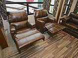 2016 Highland Ridge RV Roamer Photo #26