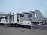 15 Highland Ridge RV Roamer