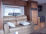 2015 Highland Ridge RV Roamer Photo #11