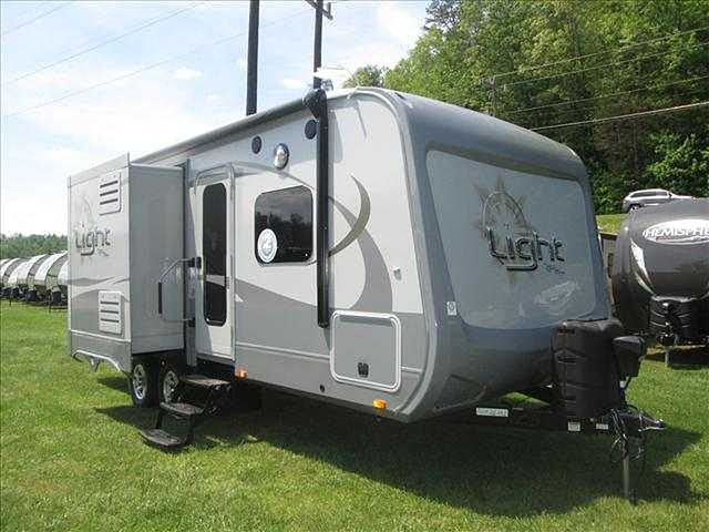 2016 Highland Ridge RV Light Photo