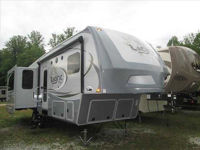 2016 Highland Ridge RV Light Photo