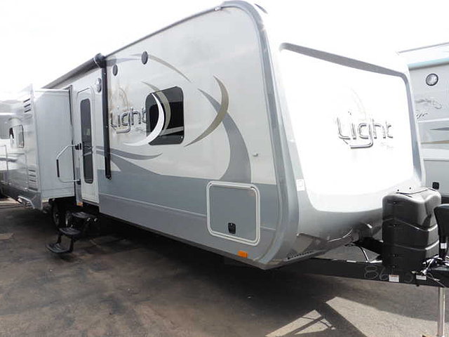 2015 Highland Ridge RV Light Photo