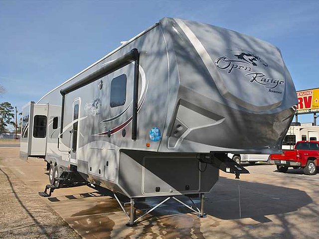 2016 Highland Ridge RV Roamer Photo