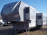 2015 Highland Ridge RV Roamer Photo #3