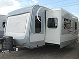 2016 Highland Ridge RV Roamer Photo #3
