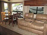 2015 Highland Ridge RV The Light Photo #12