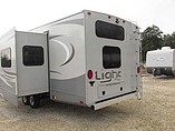 2015 Highland Ridge RV The Light Photo #3