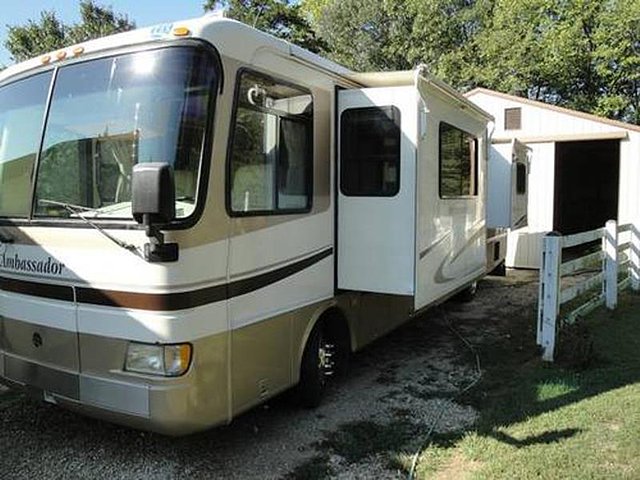 2002 Holiday Rambler Ambassador Photo