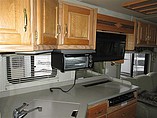 2002 Holiday Rambler Endeavor Photo #14