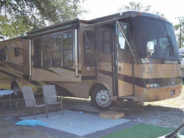 2004 Holiday Rambler Endeavor Photo