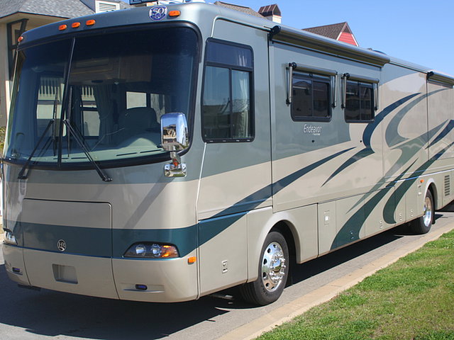 2004 Holiday Rambler Endeavor Photo