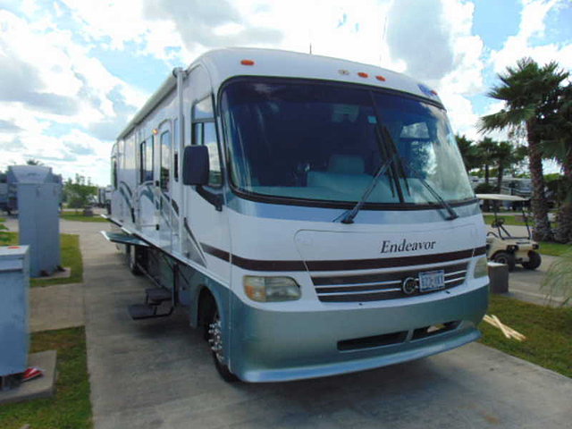 2000 Holiday Rambler Endeavor Photo