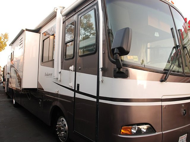 2002 Holiday Rambler Endeavor Photo