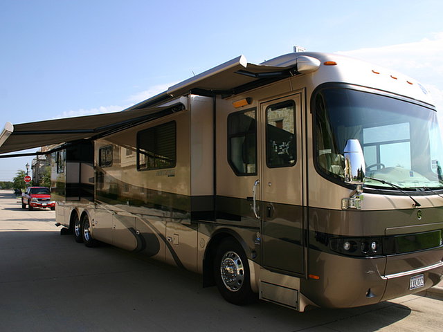 2006 Holiday Rambler Navigator Photo