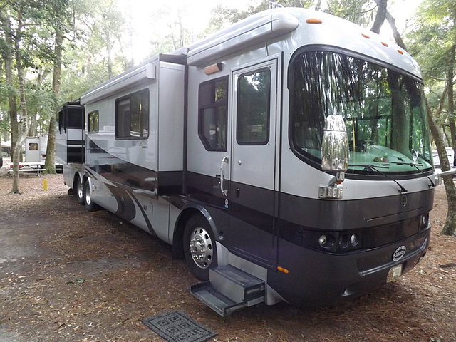 2006 Holiday Rambler Navigator Photo