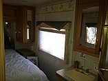 2000 Holiday Rambler Vacationer Photo #14