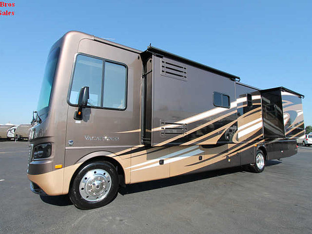 2015 Holiday Rambler Vacationer Photo