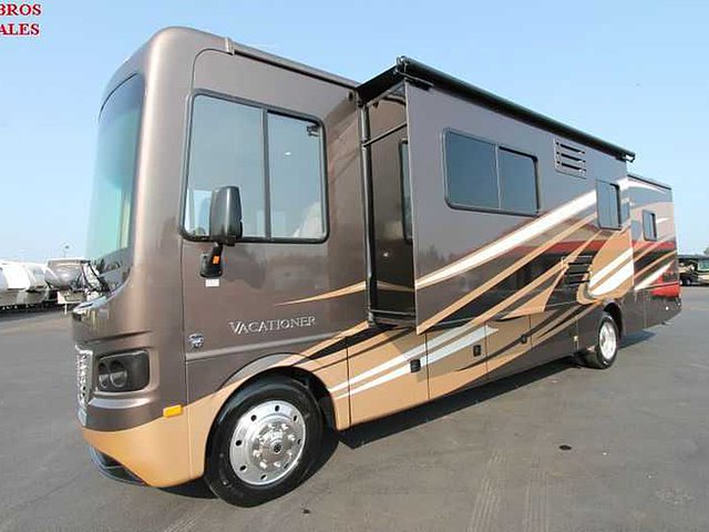 2015 Holiday Rambler Vacationer Photo