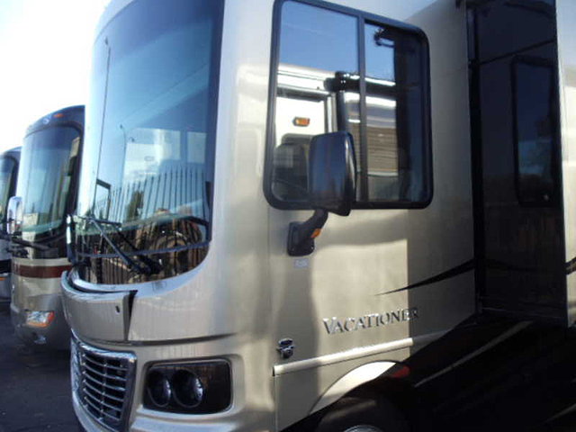 2015 Holiday Rambler Vacationer Photo