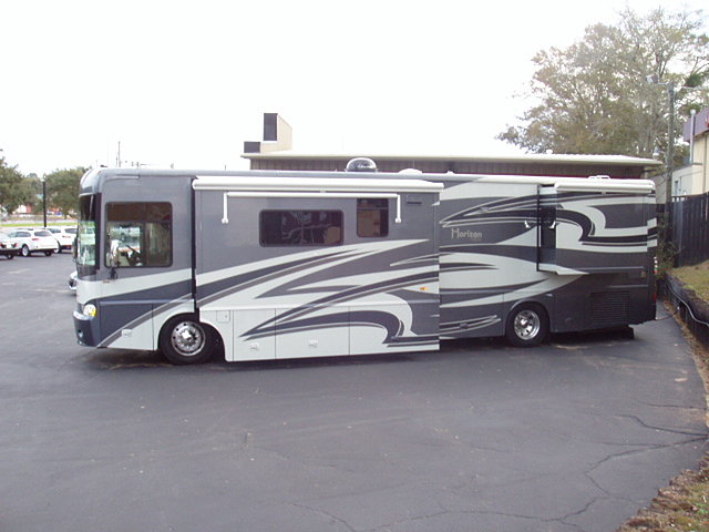 2006 Itasca Horizon Photo