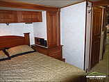 2004 Itasca Horizon Photo #30