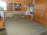 2005 Itasca Meridian Photo #24