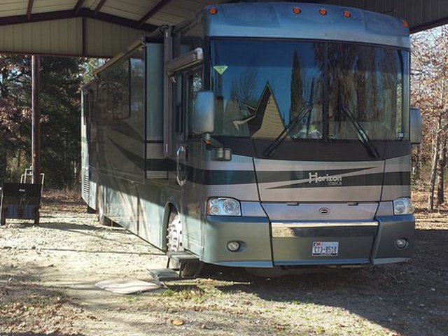 2004 Itasca Horizon Photo