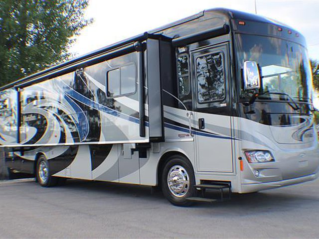 2012 Itasca Meridian Photo
