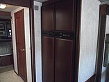 2004 Itasca Meridian Photo #18