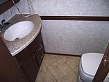 2004 Itasca Meridian Photo #21